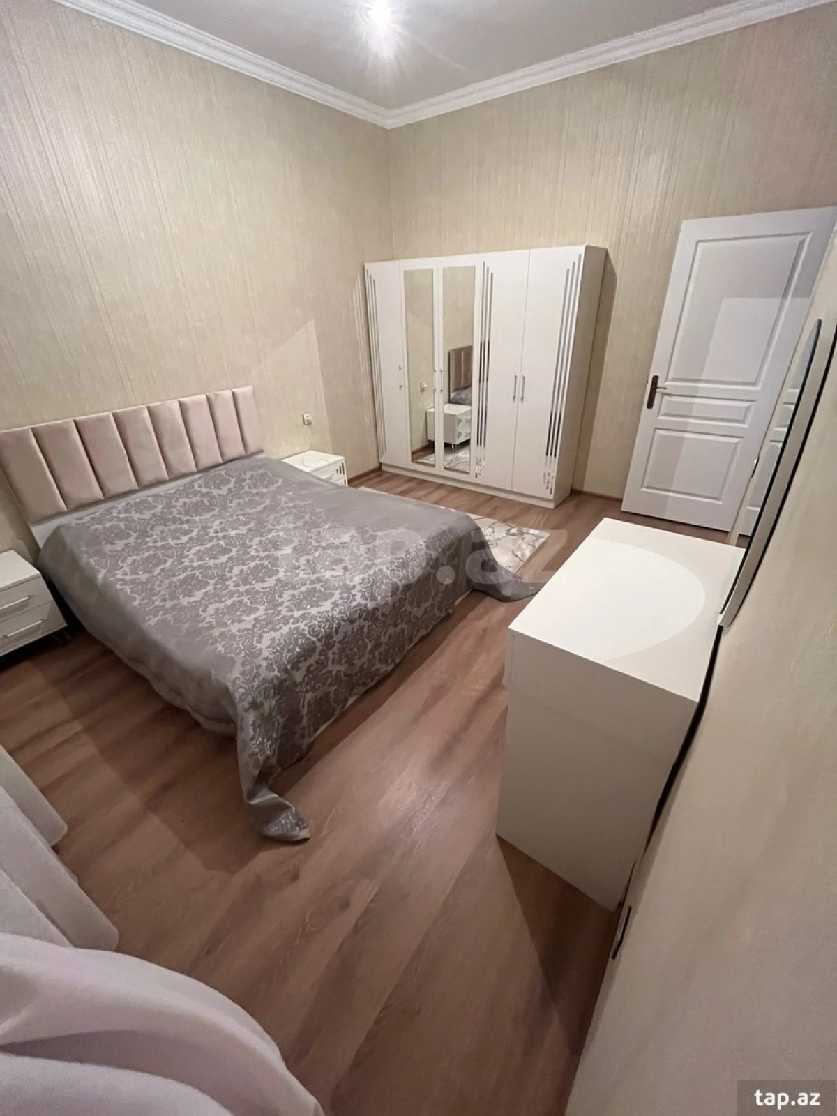 Kirayə verilir 3 otaqlı yeni tikili 80 m²