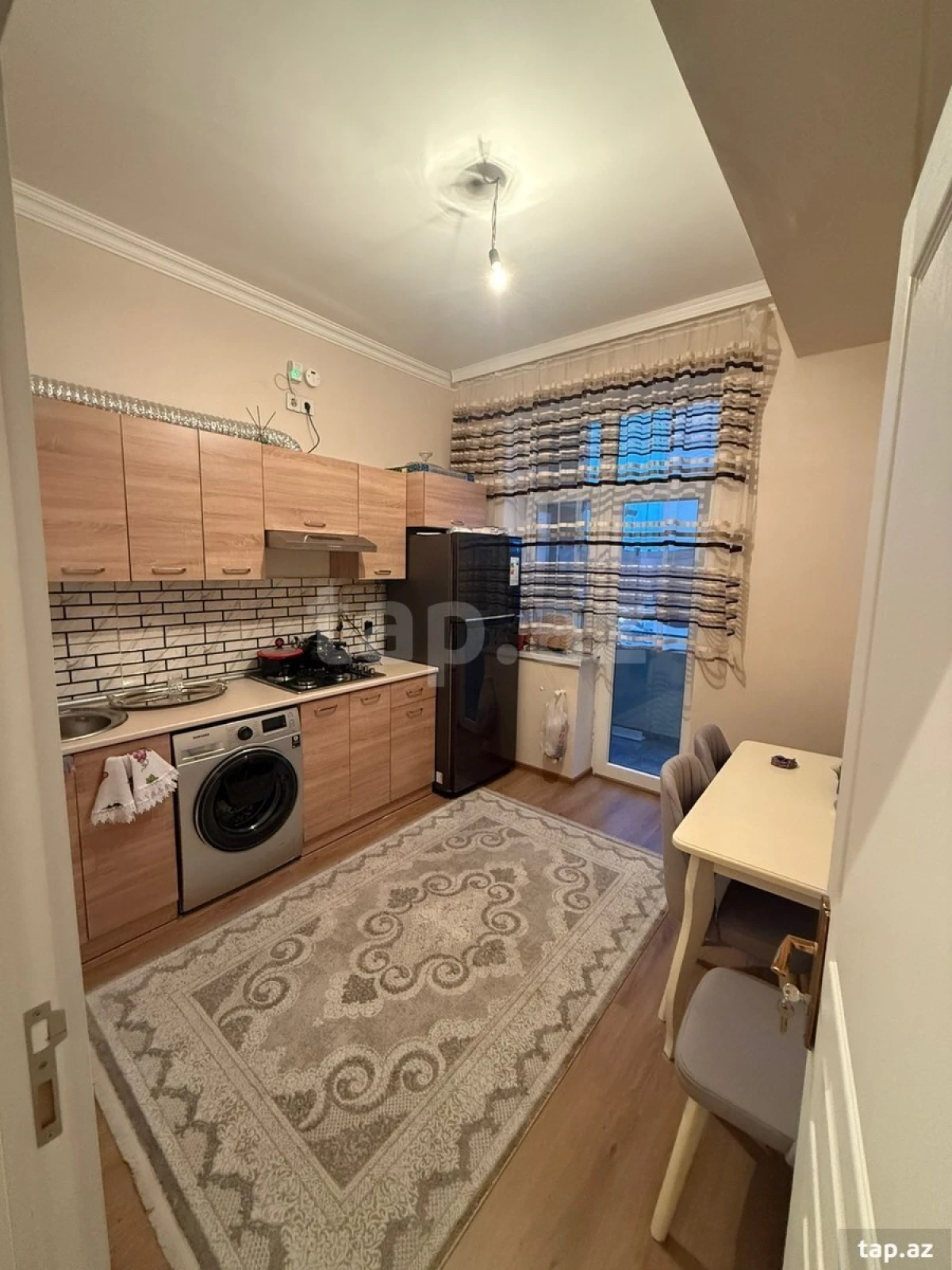 Kirayə verilir 3 otaqlı yeni tikili 80 m²