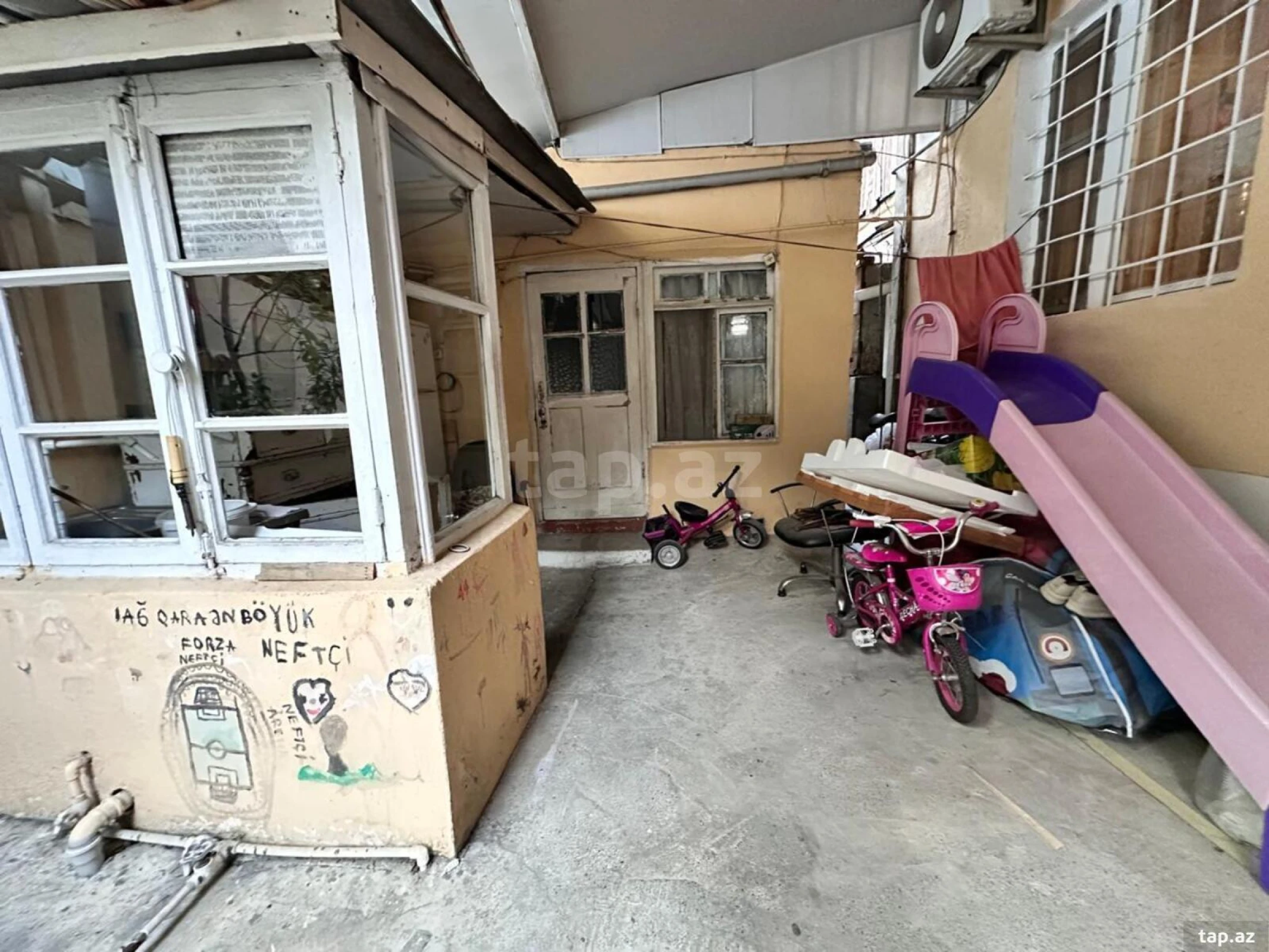 Satılır 4 otaqlı həyət evi