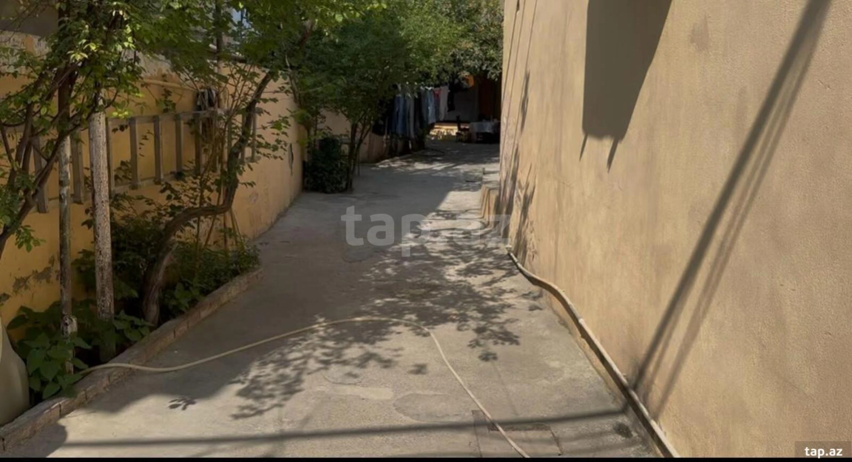 Satılır 4 otaqlı həyət evi