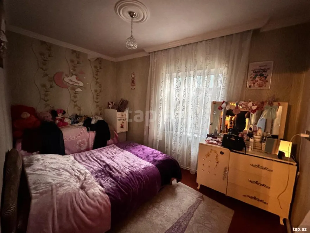 Satılır 4 otaqlı həyət evi