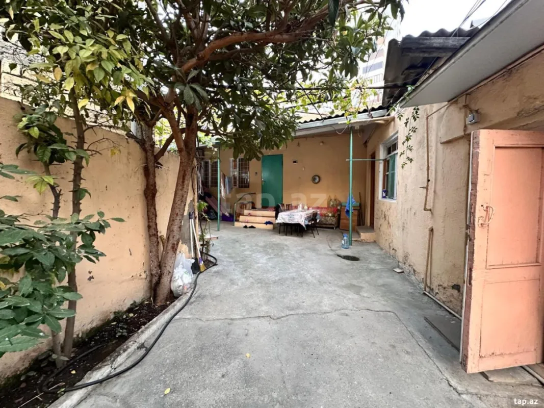 Satılır 4 otaqlı həyət evi