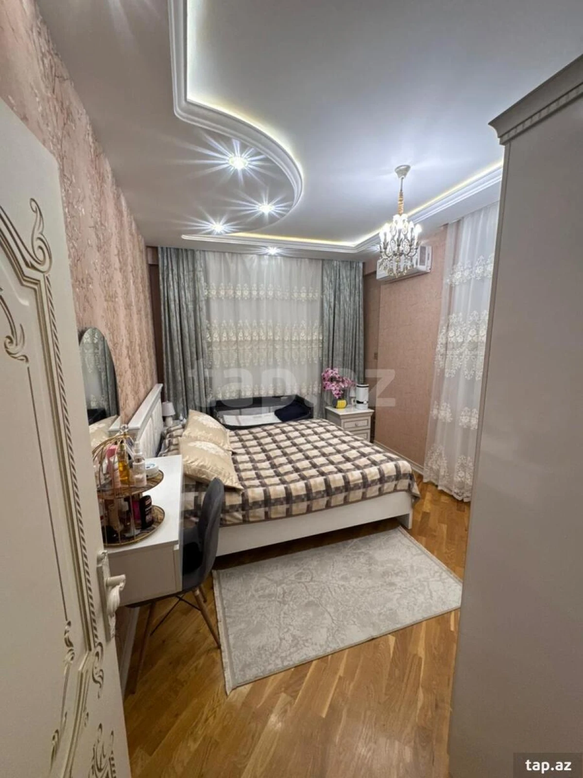 Satılır 3 otaqlı yeni tikili 101 m²