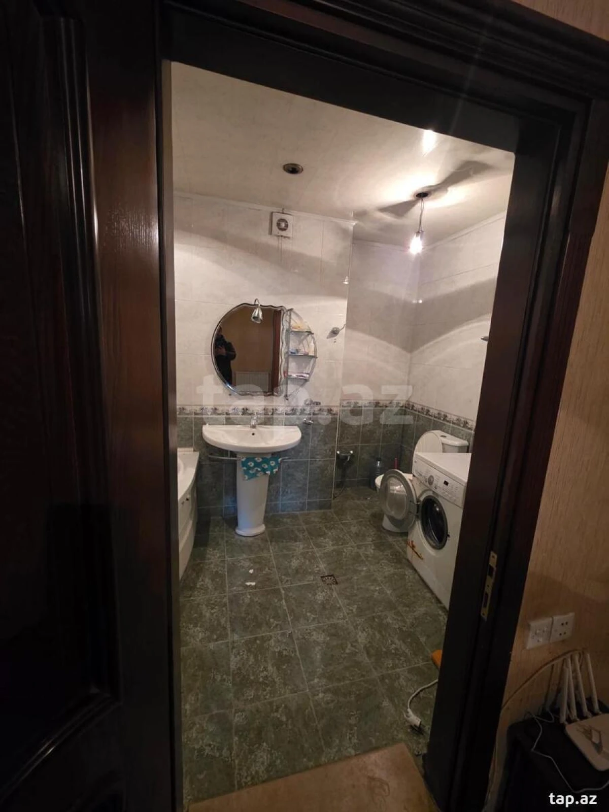 Kirayə verilir 2 otaqlı yeni tikili 98 m²