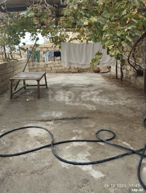 Satılır 4 otaqlı həyət evi