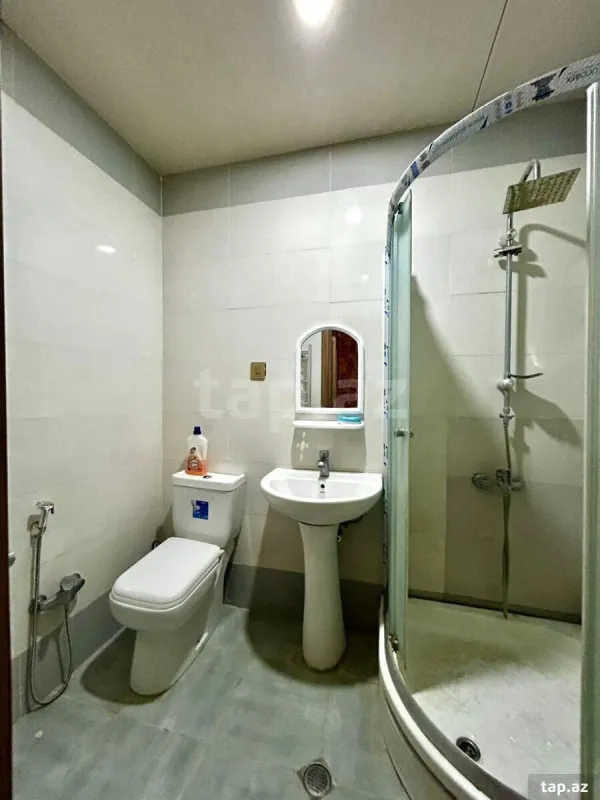 Satılır 2 otaqlı yeni tikili 60 m²