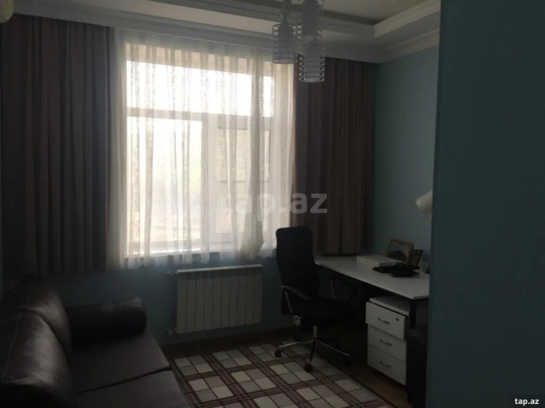 Satılır 3 otaqlı mənzil 125 m²