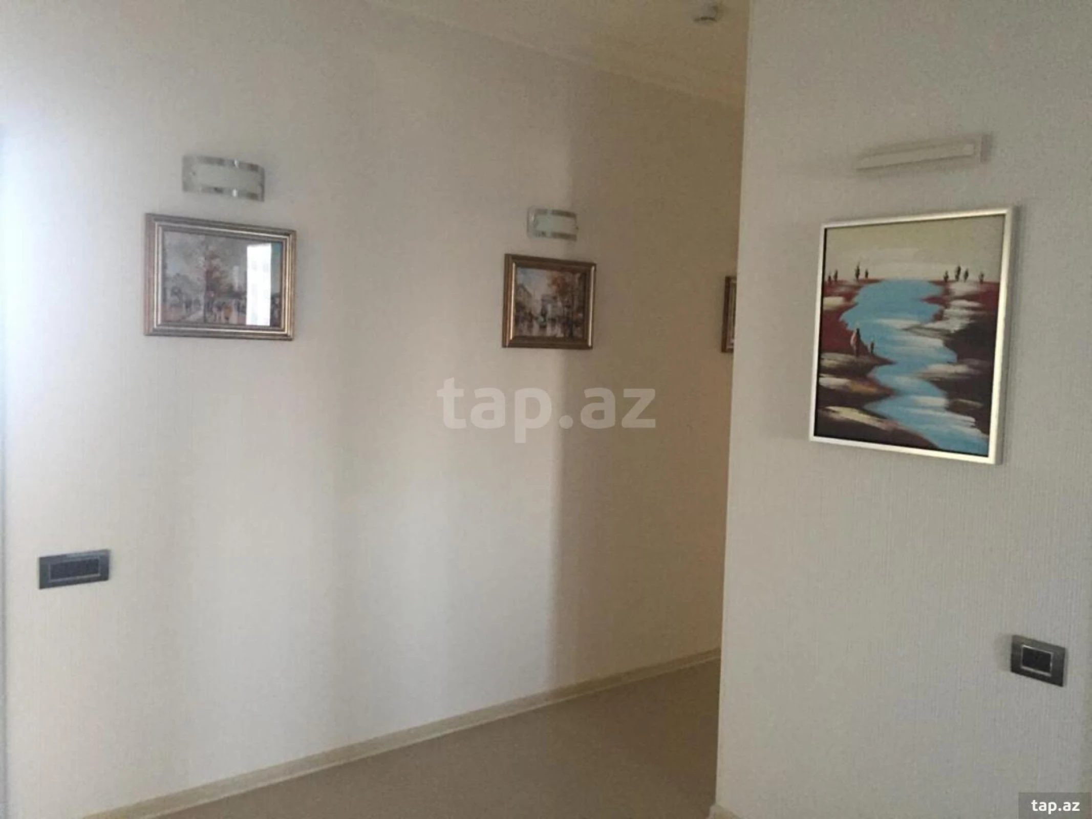 Satılır 3 otaqlı mənzil 125 m²
