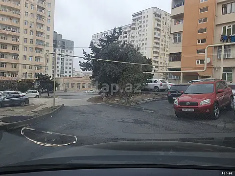 Satılır 2 otaqlı mənzil 78 m²