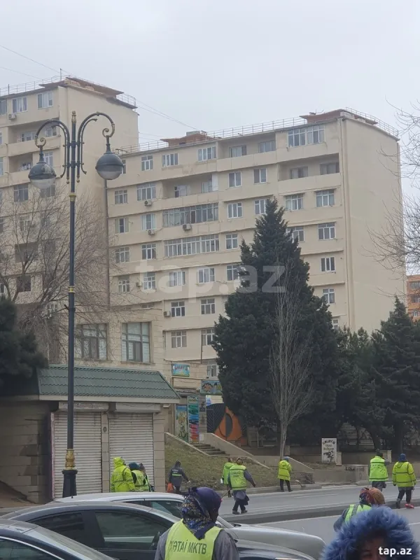 Satılır 2 otaqlı mənzil 78 m²