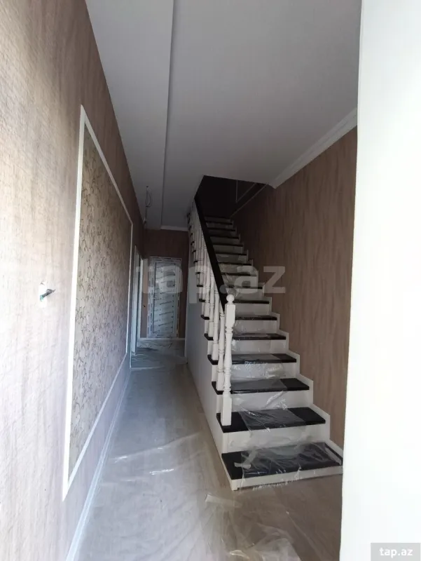 Satılır 4 otaqlı həyət evi 135 m²