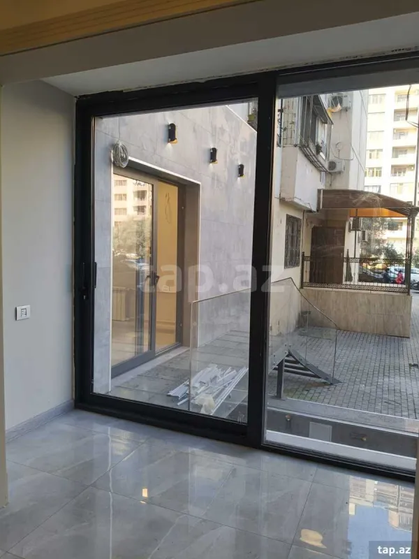 Kirayə verilir 4 otaqlı yeni tikili 100 m²