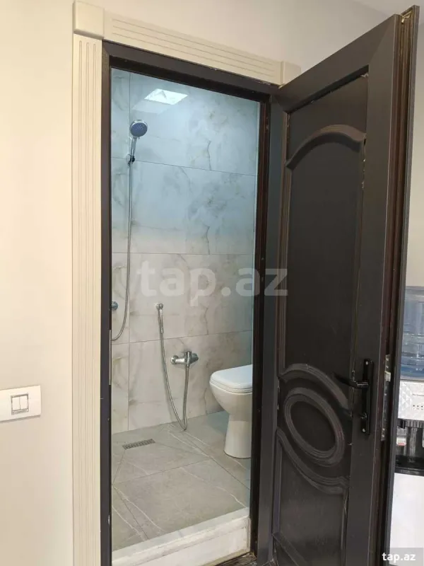 Kirayə verilir 4 otaqlı yeni tikili 100 m²