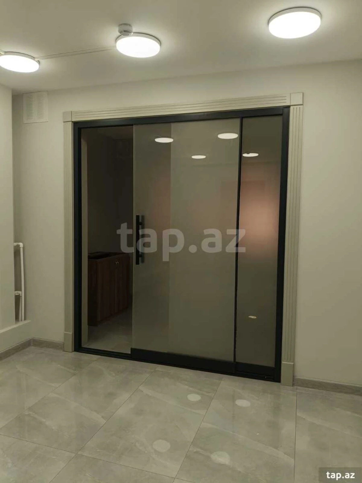 Kirayə verilir 4 otaqlı yeni tikili 100 m²