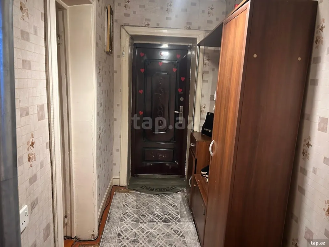 Satılır 4 otaqlı mənzil 80 m²