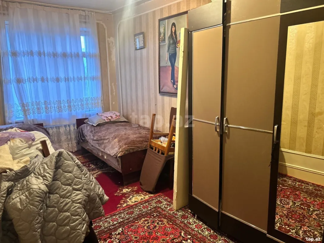 Satılır 4 otaqlı mənzil 80 m²