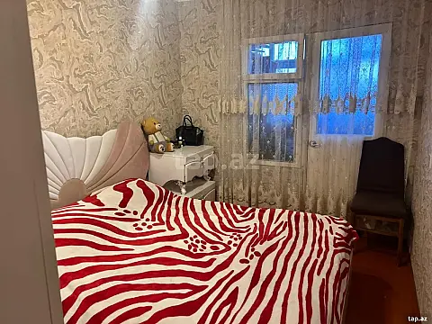 Satılır 4 otaqlı mənzil 80 m²