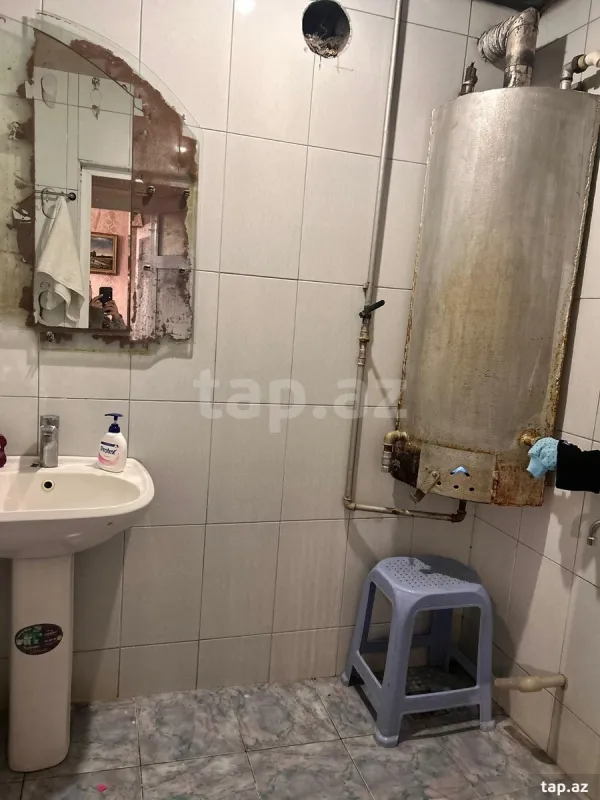 Satılır 4 otaqlı mənzil 80 m²