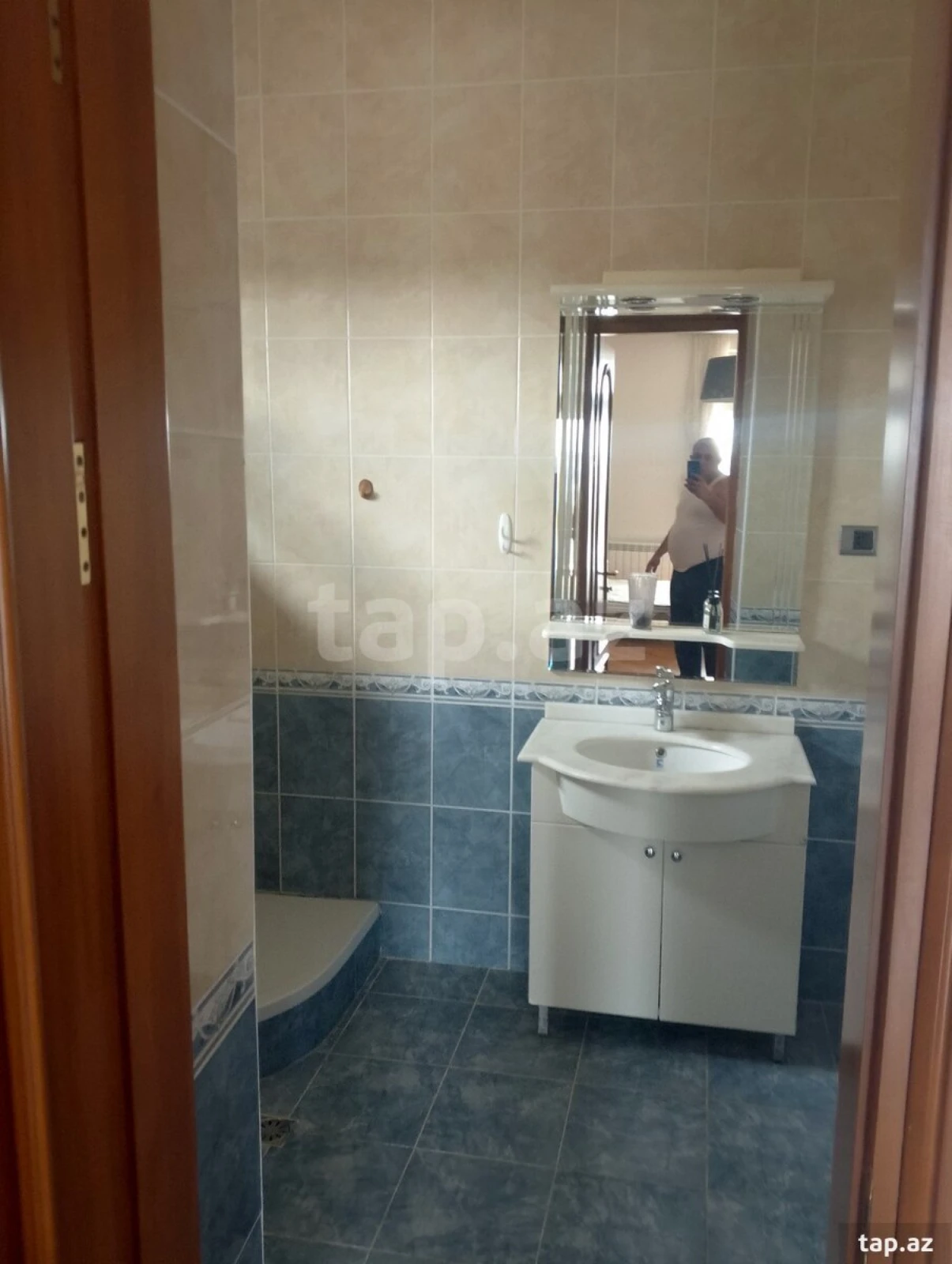 Kirayə verilir 6 otaqlı həyət evi