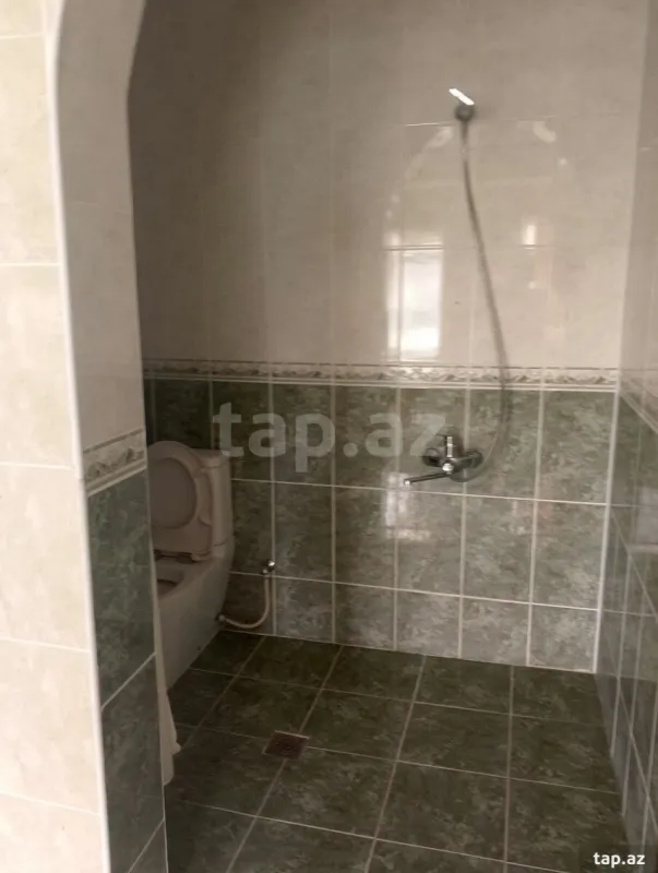 Kirayə verilir 6 otaqlı həyət evi