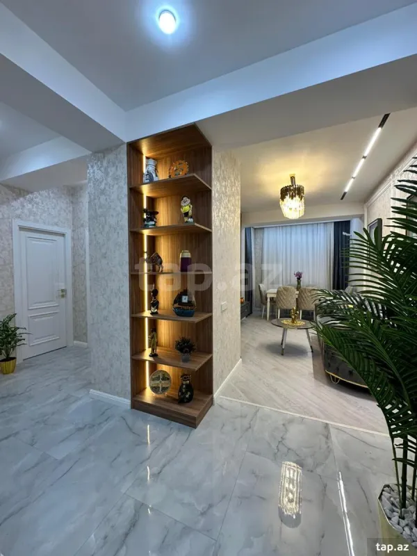 Satılır 3 otaqlı yeni tikili 82 m²