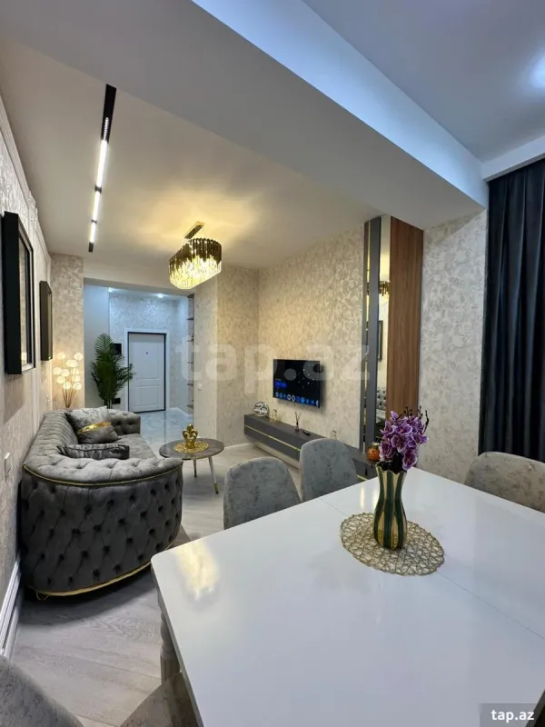 Satılır 3 otaqlı yeni tikili 82 m²