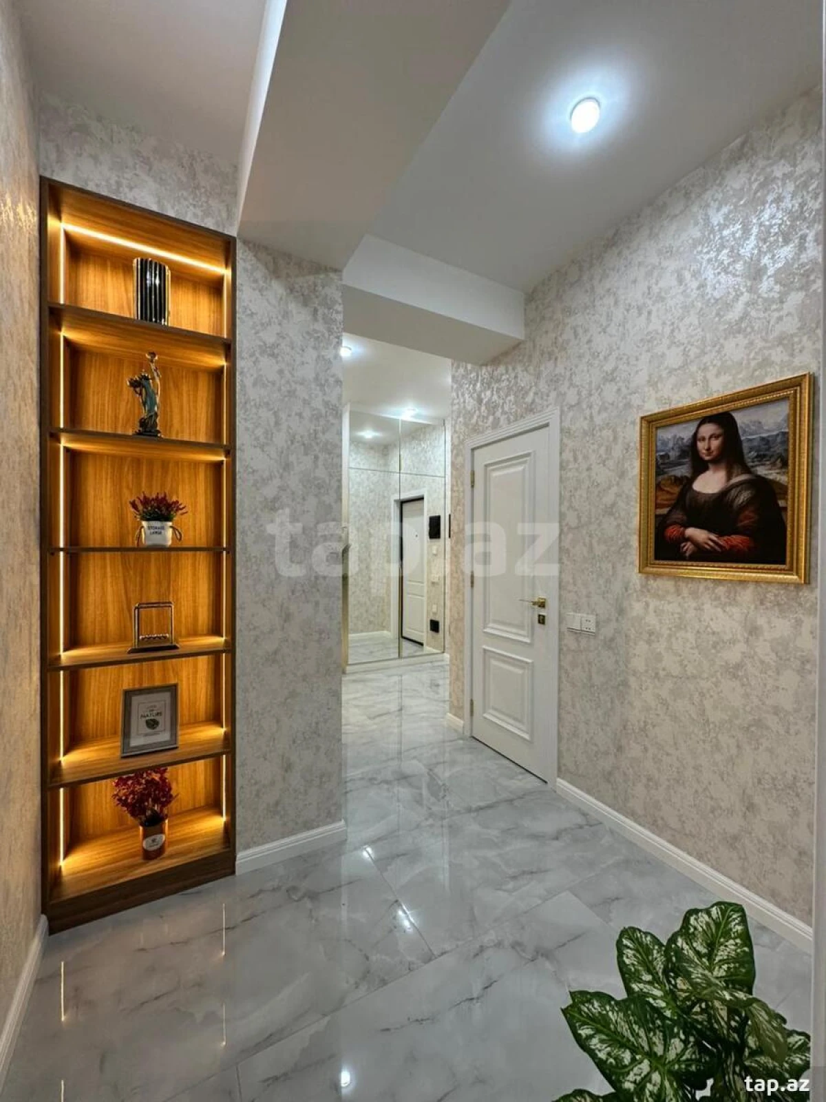 Satılır 3 otaqlı yeni tikili 82 m²