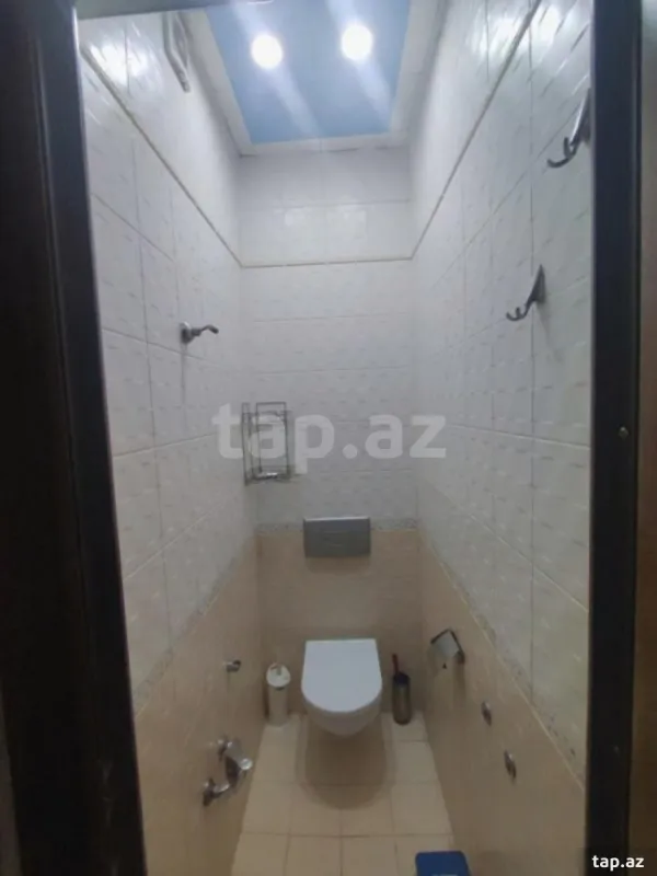 Satılır 3 otaqlı yeni tikili 120 m²