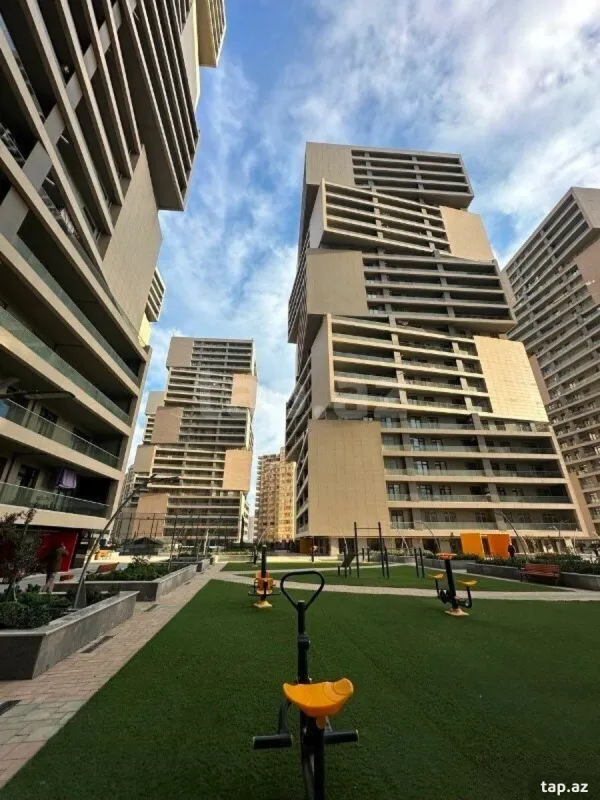 Kirayə verilir 2 otaqlı yeni tikili 65 m²