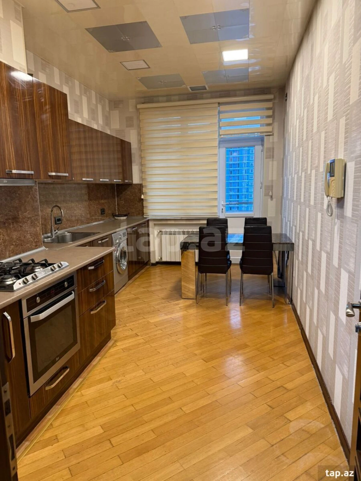 Kirayə verilir 2 otaqlı yeni tikili 105 m²