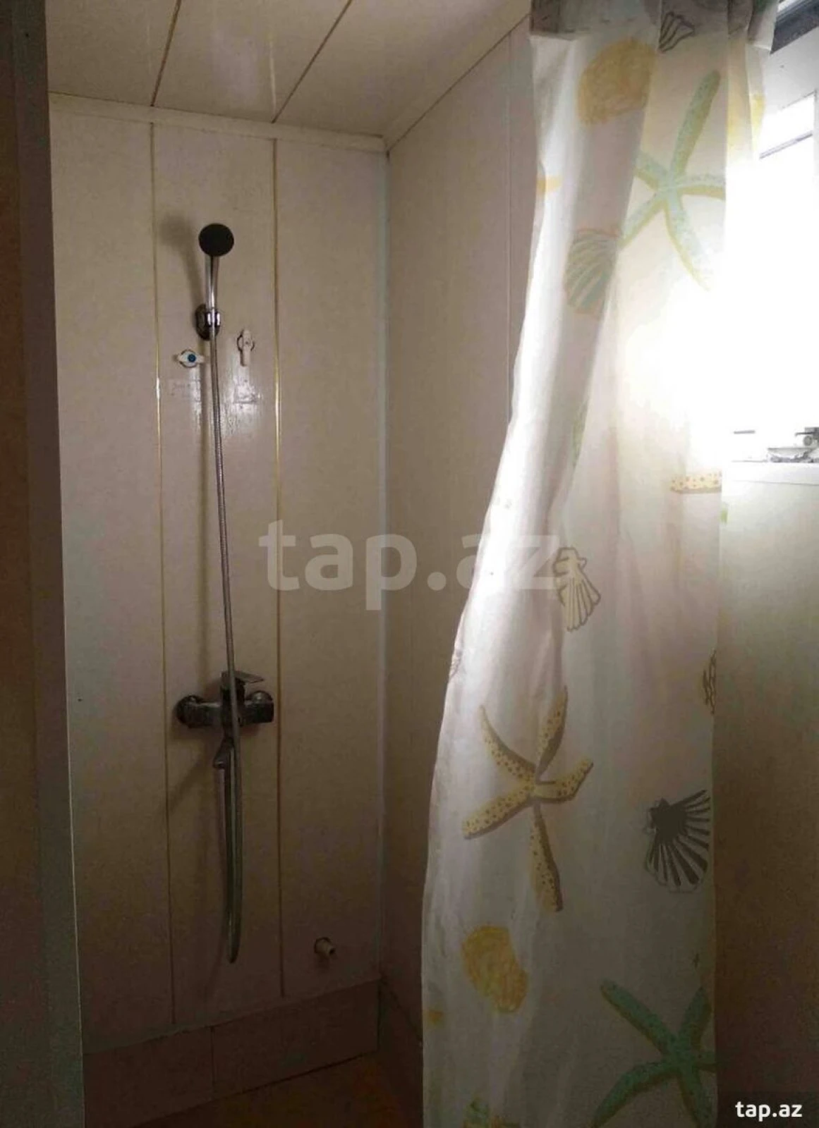 Kirayə verilir 3 otaqlı həyət evi