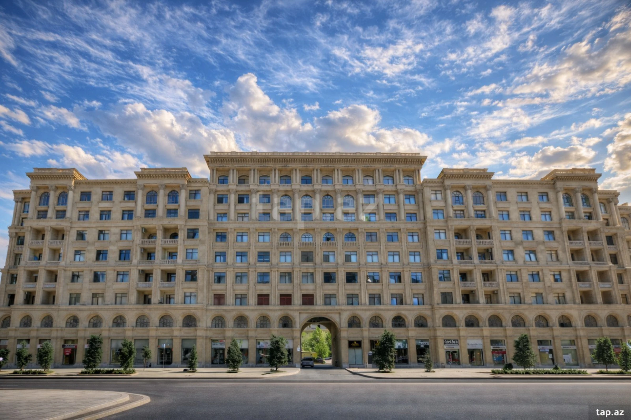 Satılır 3 otaqlı yeni tikili 90 m²