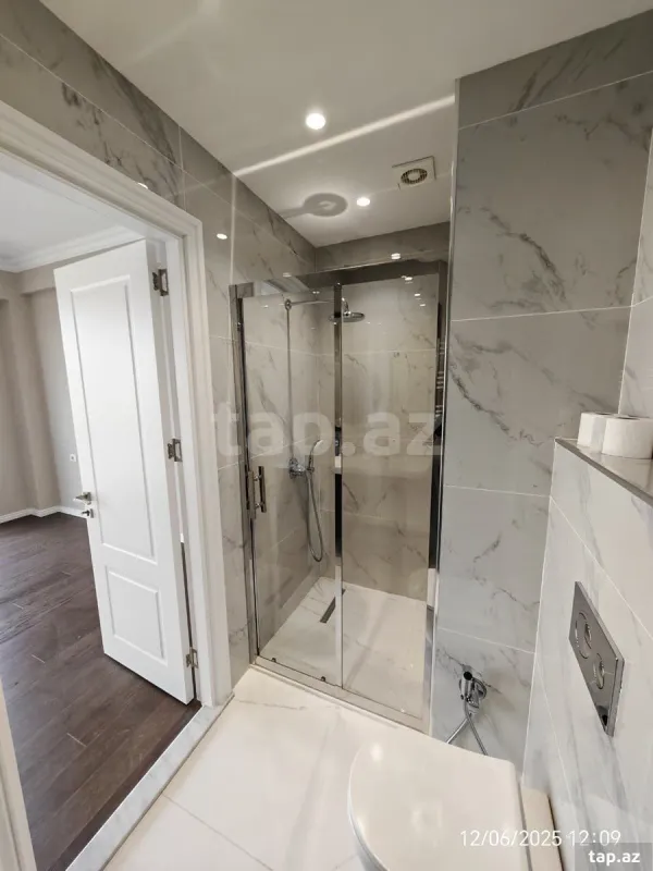 Satılır 3 otaqlı yeni tikili 110 m²