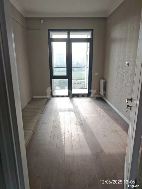 Satılır 3 otaqlı yeni tikili 110 m²