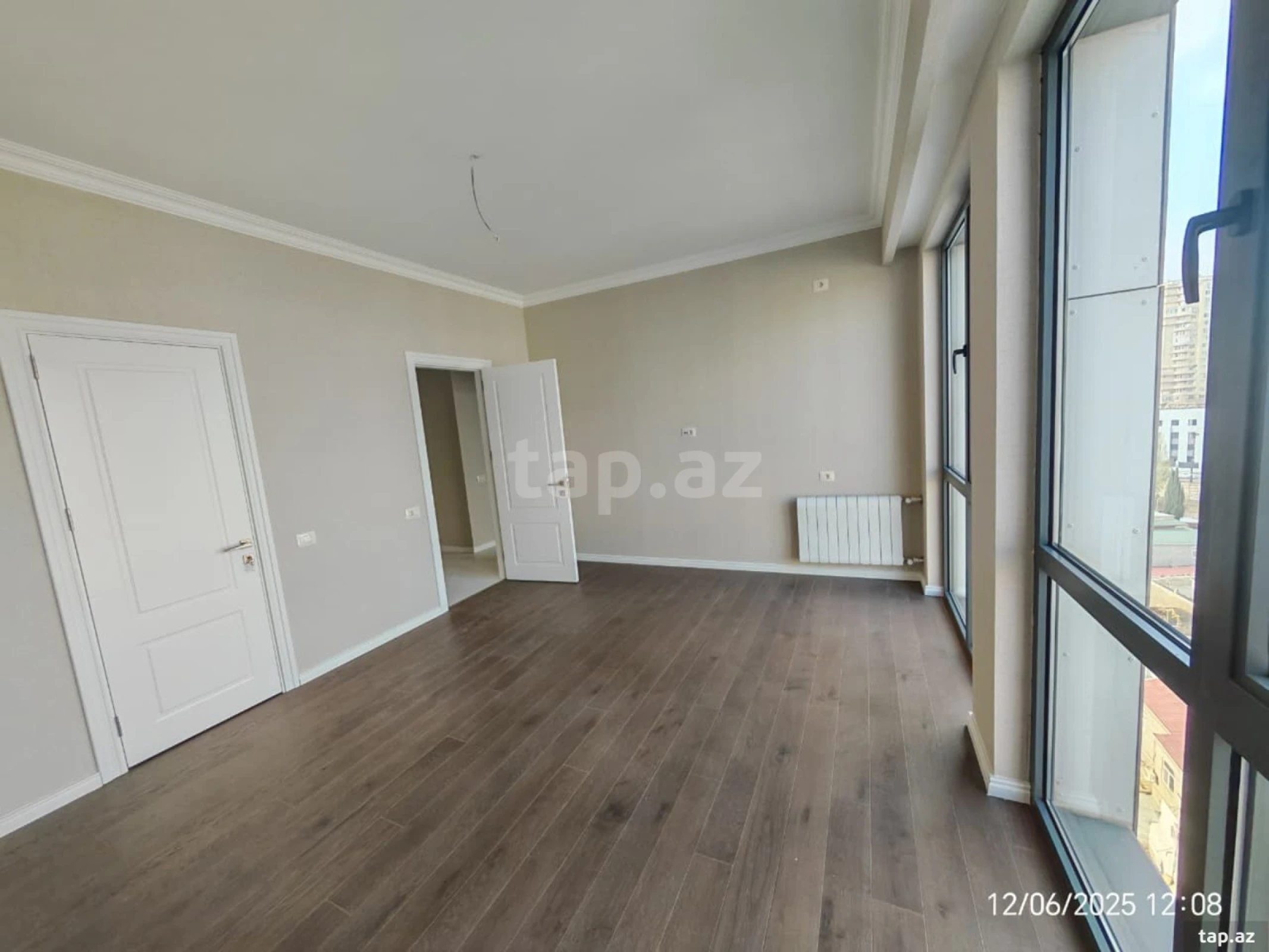 Satılır 3 otaqlı yeni tikili 110 m²