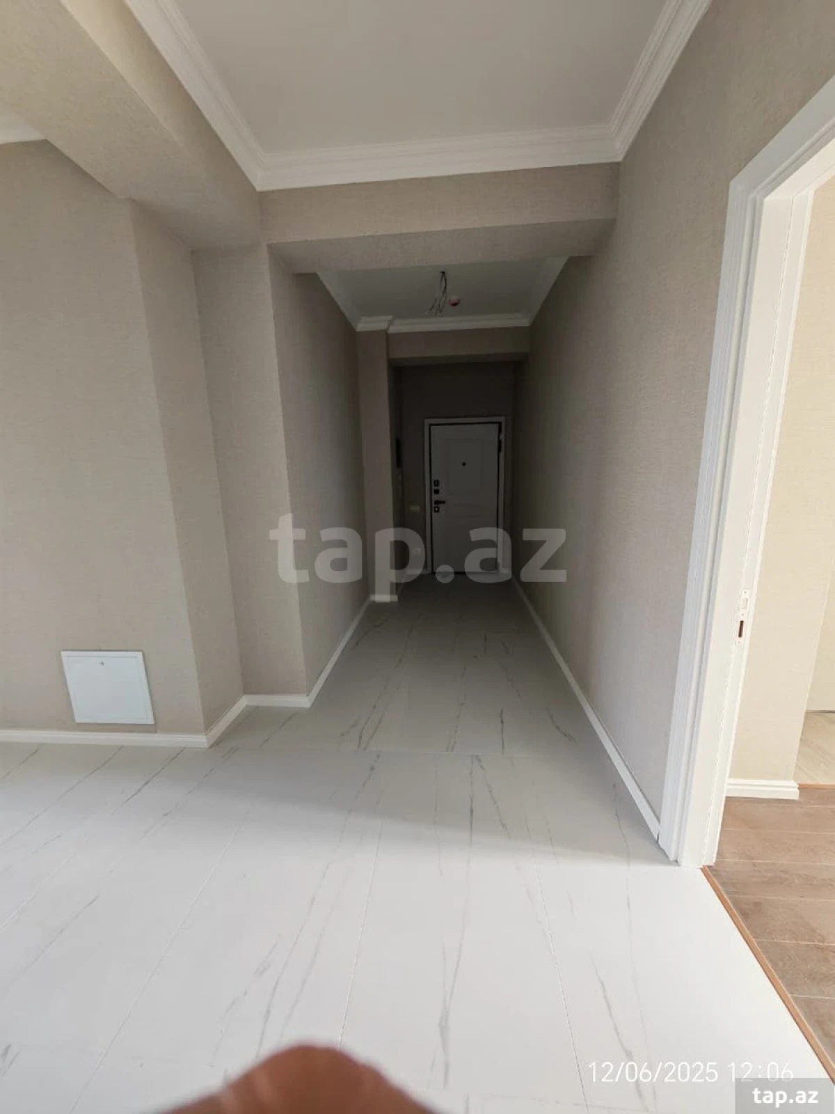 Satılır 3 otaqlı yeni tikili 110 m²