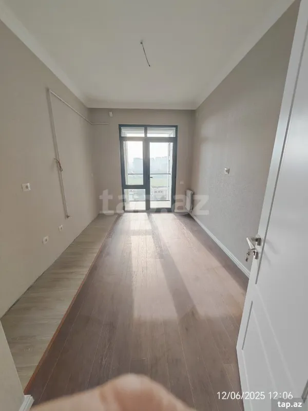 Satılır 3 otaqlı yeni tikili 110 m²