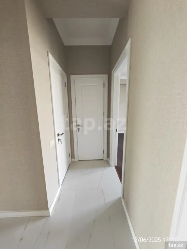 Satılır 3 otaqlı yeni tikili 110 m²