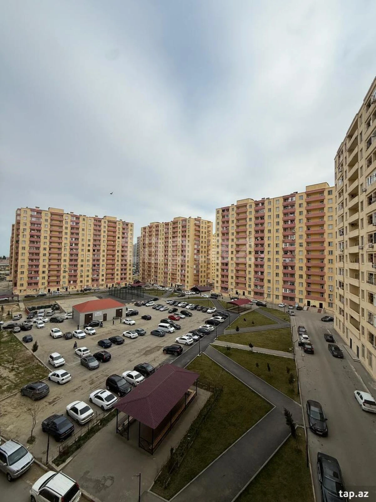 Satılır 3 otaqlı yeni tikili 120 m²