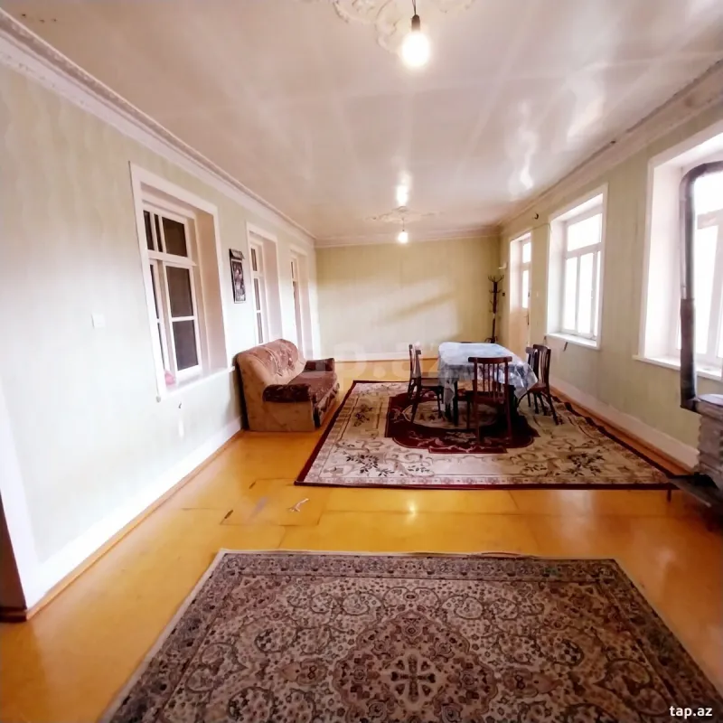 Kirayə verilir 4 otaqlı həyət evi