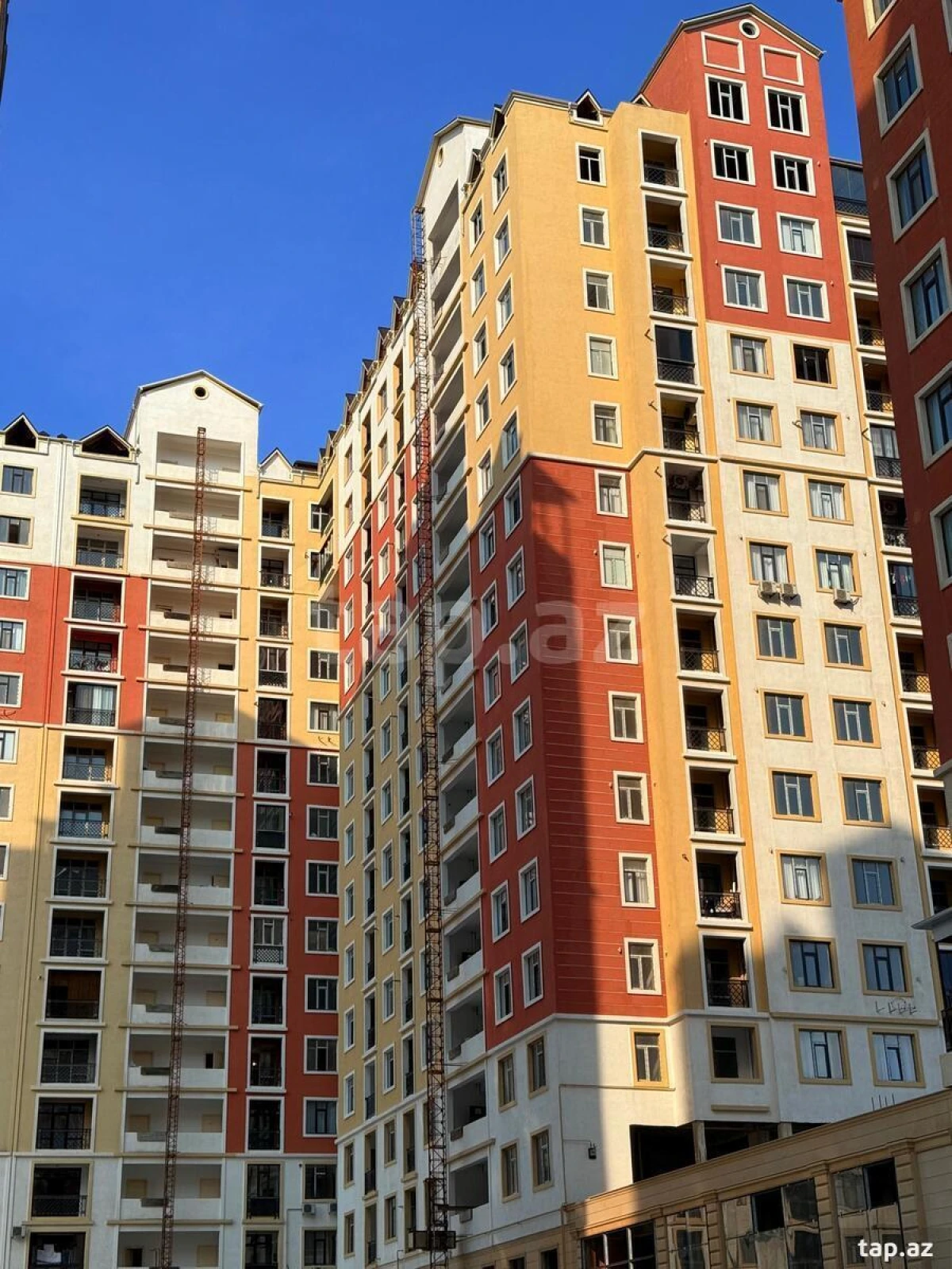 Satılır 3 otaqlı yeni tikili 85 m²