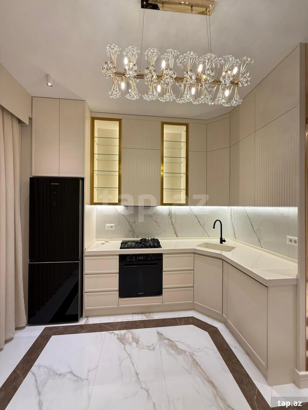 Satılır 3 otaqlı yeni tikili 85 m²