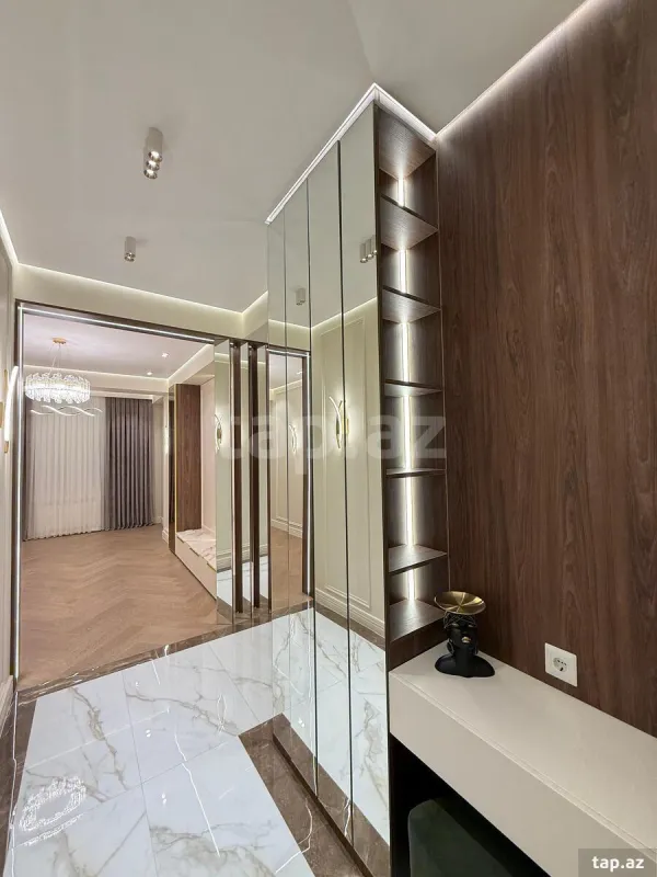 Satılır 3 otaqlı yeni tikili 85 m²