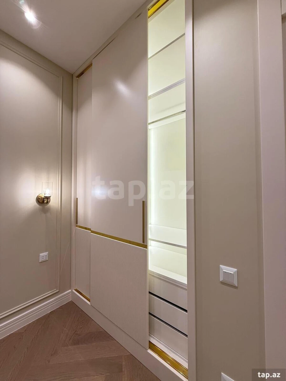 Satılır 3 otaqlı yeni tikili 85 m²