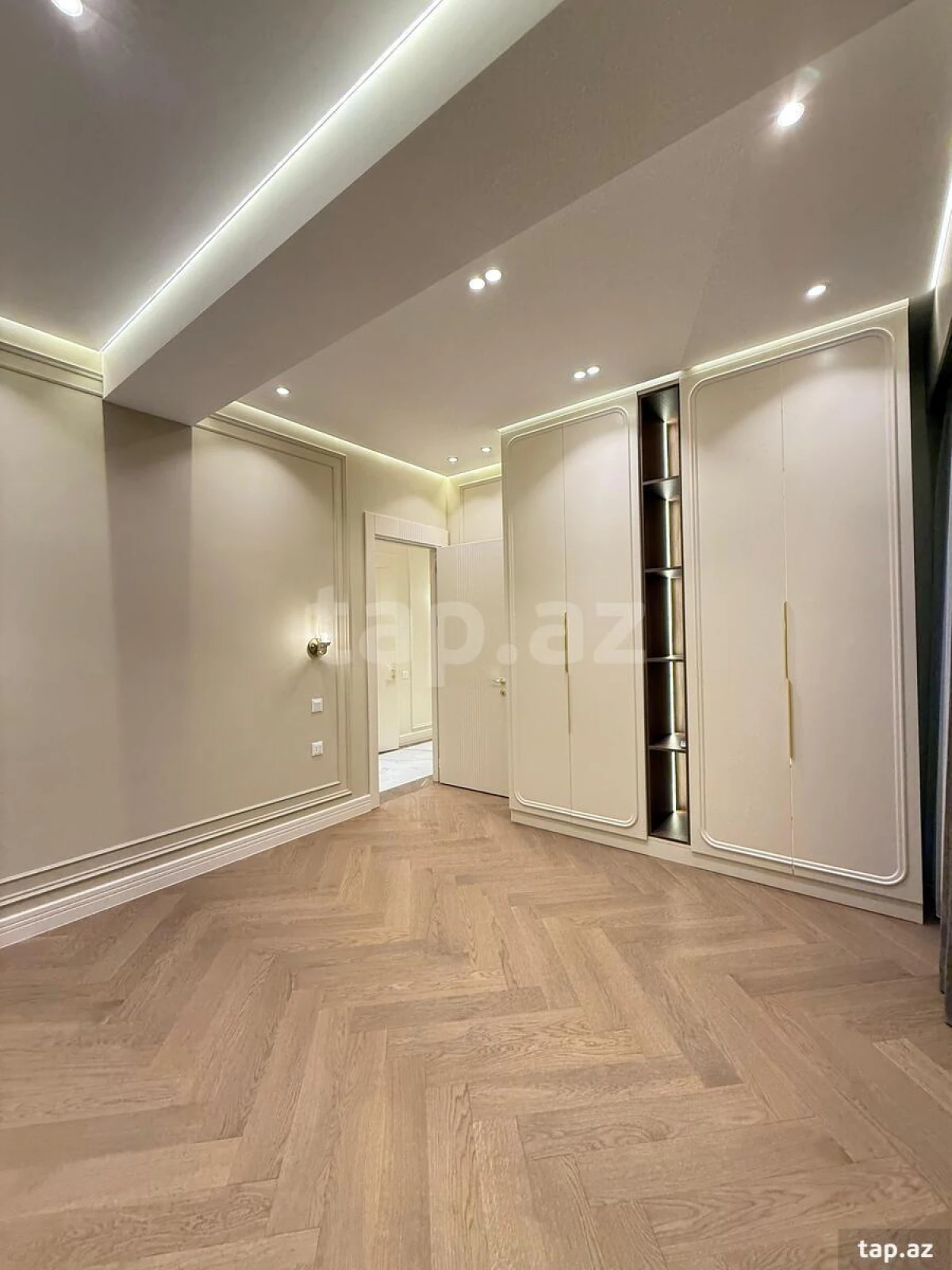 Satılır 3 otaqlı yeni tikili 85 m²