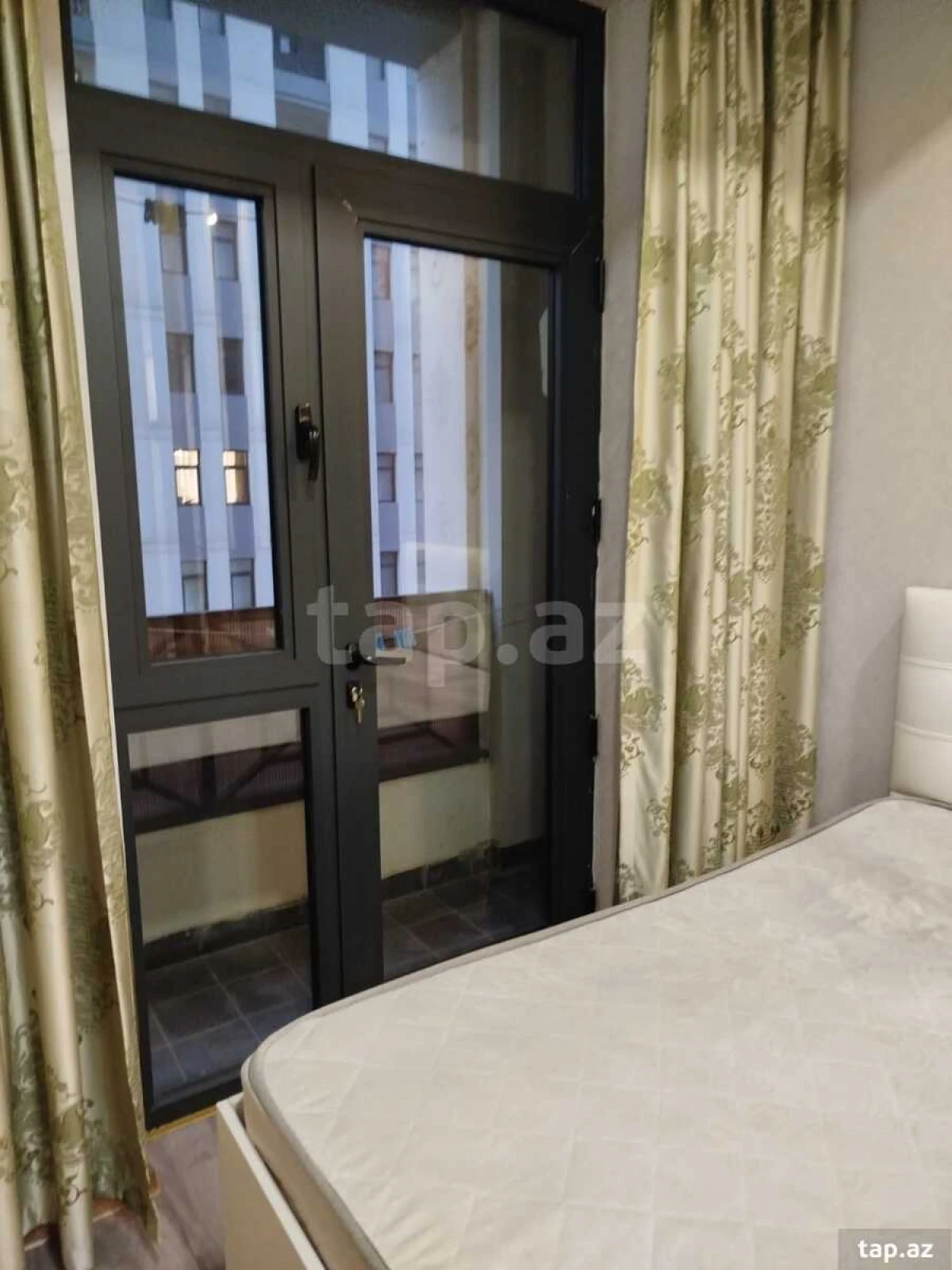 Kirayə verilir 1 otaqlı yeni tikili 40 m²