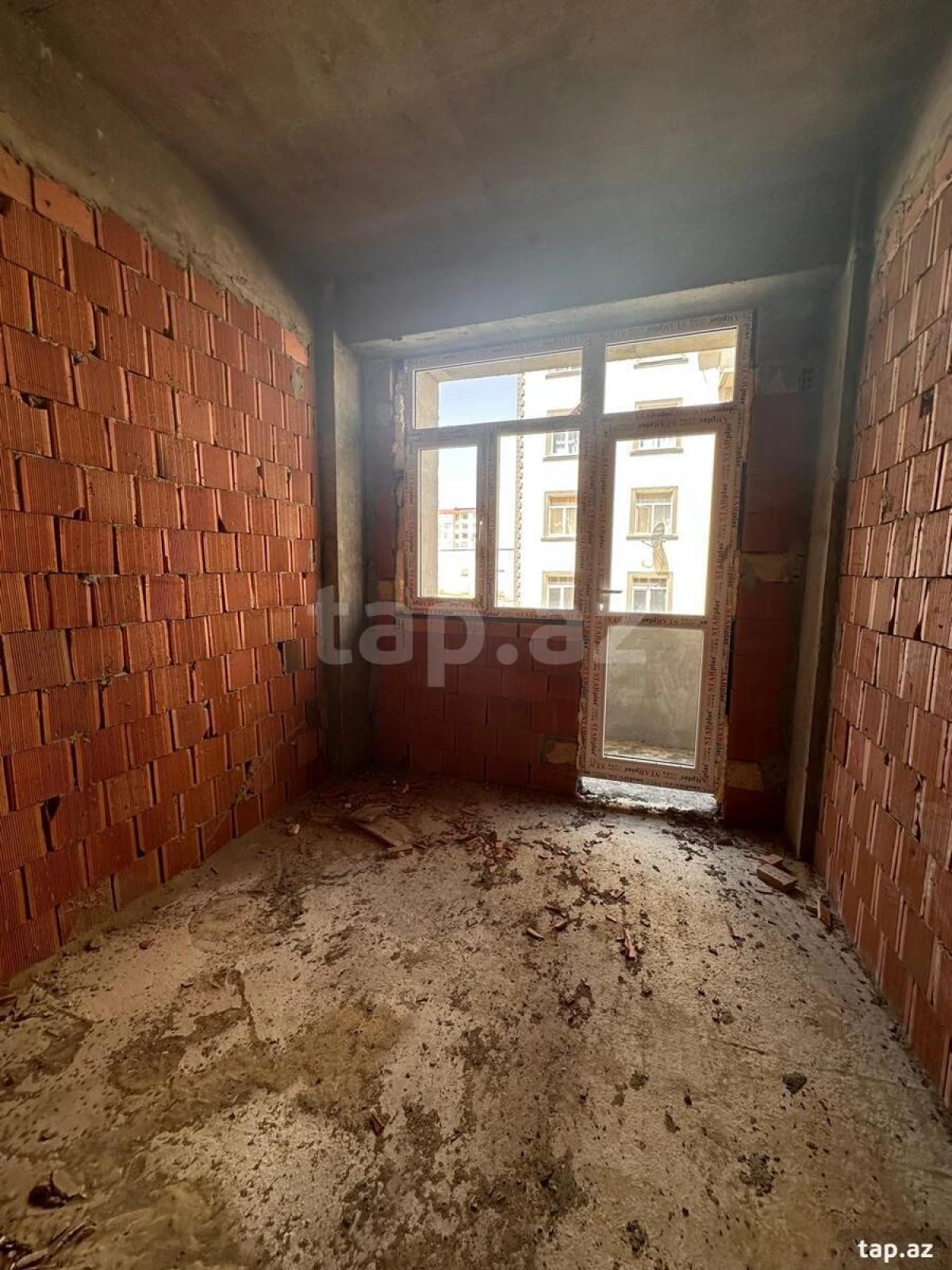 Satılır 3 otaqlı yeni tikili 57 m²