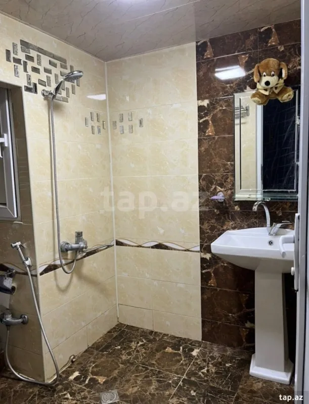 Kirayə verilir 2 otaqlı mənzil 55 m²