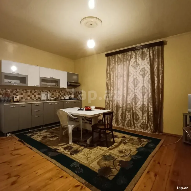 Kirayə verilir 5 otaqlı həyət evi