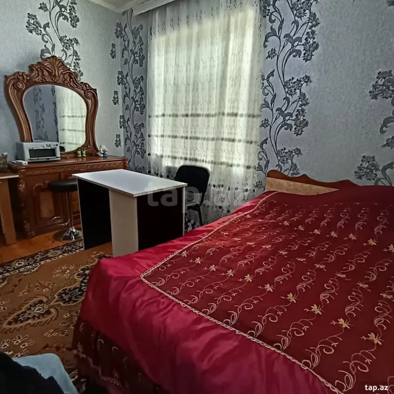 Kirayə verilir 5 otaqlı həyət evi